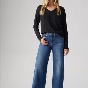 Levi’s 318 Shaping Wide Leg Jean